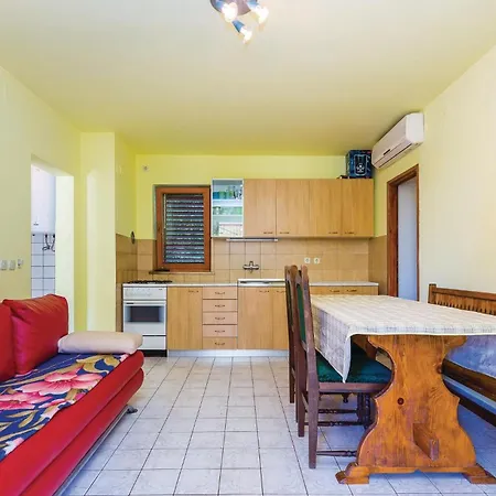 In With Wifi Апартаменты Повиле