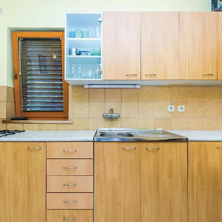 Апартаменты In With Wifi Повиле