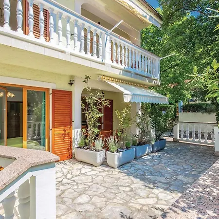 In With Wifi Апартаменты Повиле